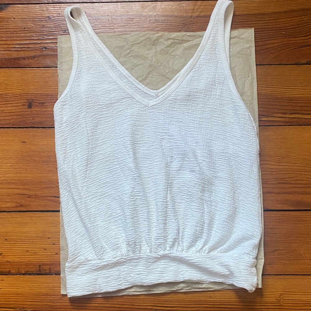 Anthropologie elastic hem v-neck/v-back tank